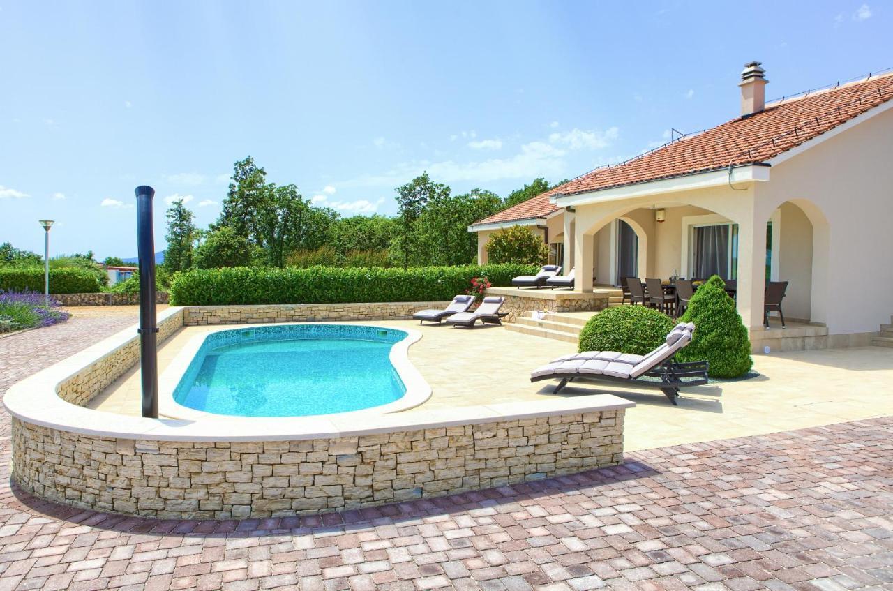 Villa Gardena Vrh  Εξωτερικό φωτογραφία